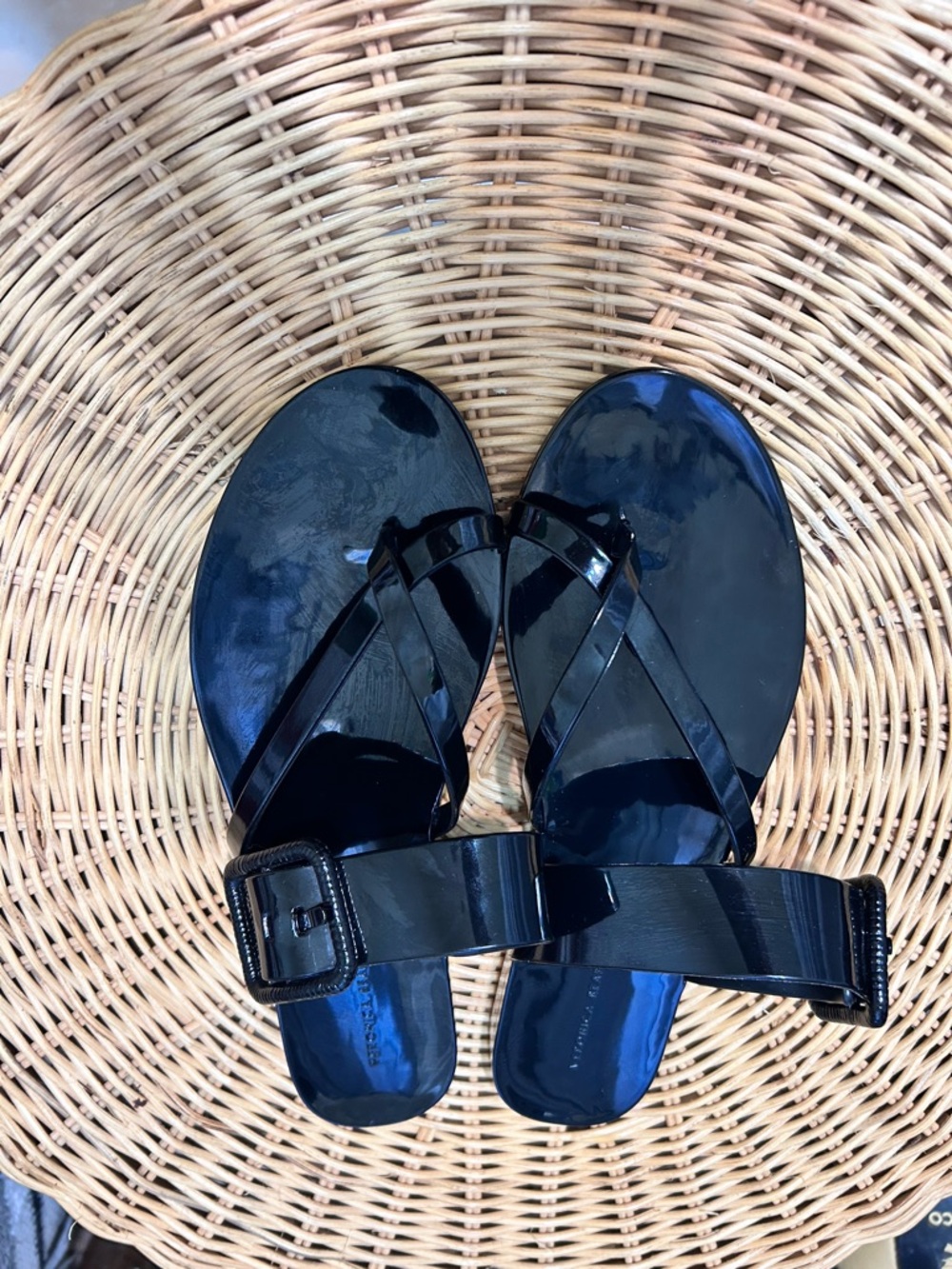 Veronica Beard Black Patent Buckle Thong Sandals - Picture 4 of 5
